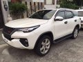 Toyota Fortuner V 2016 4x4 White For Sale-0