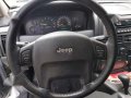 2002 Jeep Cherokee Laredo-5