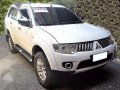2010 Mitsubishi Montero GLS AT White -0