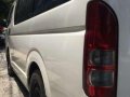 Toyota Hiace Commuter 2012 MT White -4