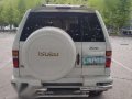 Isuzu Trooper 2005 White AT For Sale-2