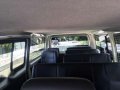 Toyota Hiace Commuter 2012 MT White -7