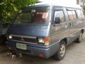 mitsubishi L300 van-2