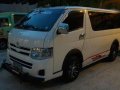 Toyota Commuter 2011 White MT For Sale-0