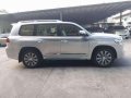 Toyota Land Cruiser 2018 LC200 White AT -4