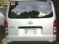 Toyota Hiace Commuter-4