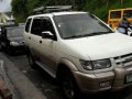 Isuzu Crosswind Xuv 2002 White AT -1