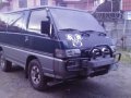 Mitsubishi DELICA 4x4 Turbo Diesel Blue -4
