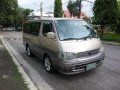 Toyota Hiace Grandia 1999 Beige MT -2