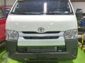 Toyota Hiace Commuter 2017-4