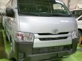 Toyota Hiace Commuter 2017-1