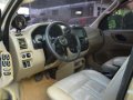 FORD Escape 2004 4x4 Gas Automatic TOP OF THE LINE-9