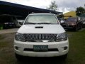 Toyota Fortuner V 2007 White AT For Sale-1