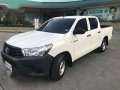 Toyota Hilux 4x2 2016 MT White For Sale-1