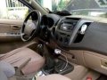 Toyota Hilux 3.0 Manual 4X4 Diesel Gray -10