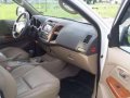 Toyota Fortuner G 2011 AT White For Sale-0