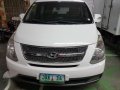 Hyundai Grand Starex Gold Van-0