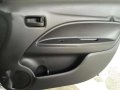2016 Mitsubishi Mirage 1.2 GLX AT -T-5