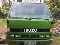 Isuzu elf 10ft aluminum van-0