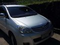 Toyota Innova E 2010-3