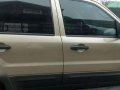 2004 Ford Escape-8