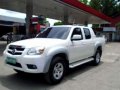 2009 Mazda BT-50 528t Nego (Kotsemar) vs Navara Strada-2