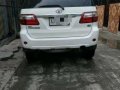 Toyota Fortuner 4x2 2011 White AT For Sale-7