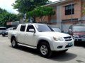 2009 Mazda BT-50 528t Nego (Kotsemar) vs Navara Strada-0