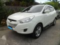 Hyundai Tucson 2010 MT White For Sale-3