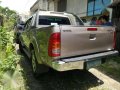 Toyota Hilux G MT 2010 Beige For Sale-4