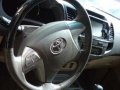 Fortuner G 4X2 Pearl White automatic 25.228kms-1