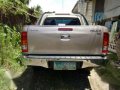 Toyota Hilux G MT 2010 Beige For Sale-5