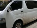 rush sale toyota hi ace commuter 2015-1