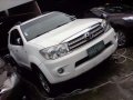 Fortuner White Manual 2.5 G 4X2 For 735K ONLY-0