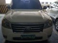 Ford Everest 2009 White AT For Sale-2
