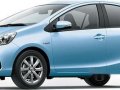 Toyota Prius C Full Option 2017-3