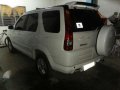 Honda CRV Gen 2 2004 MT White For Sale-0