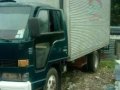 Isuzu Elf Close van-1