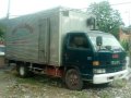 Isuzu Elf Close van-3