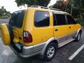 Isuzu Crosswind XUV MT Yellow 2004 -2