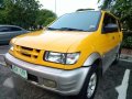 Isuzu Crosswind XUV MT Yellow 2004 -1