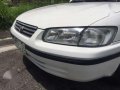 Toyota Camry GXE 2000 AT White For Sale-1