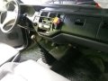 Toyota revo diesel manual 2002 model.-6