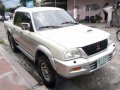 2004 Mitsubishi STRADA endeavor 4x4 pick up 04-10