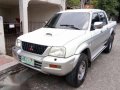 2004 Mitsubishi STRADA endeavor 4x4 pick up 04-4