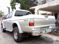 2004 Mitsubishi STRADA endeavor 4x4 pick up 04-7