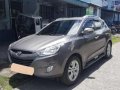 Hyundai Tucson 2011 AT Gray For Sale-3