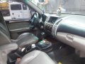 Mitsubishi Montero GLS SE 2009 vs Fortuner-5