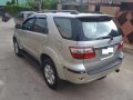Toyota Fortuner V 4x4 AT 2009 Silver For Sale-4