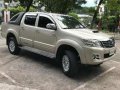 Toyota Hilux G 4x2 AT 2014 Golden For Sale-1